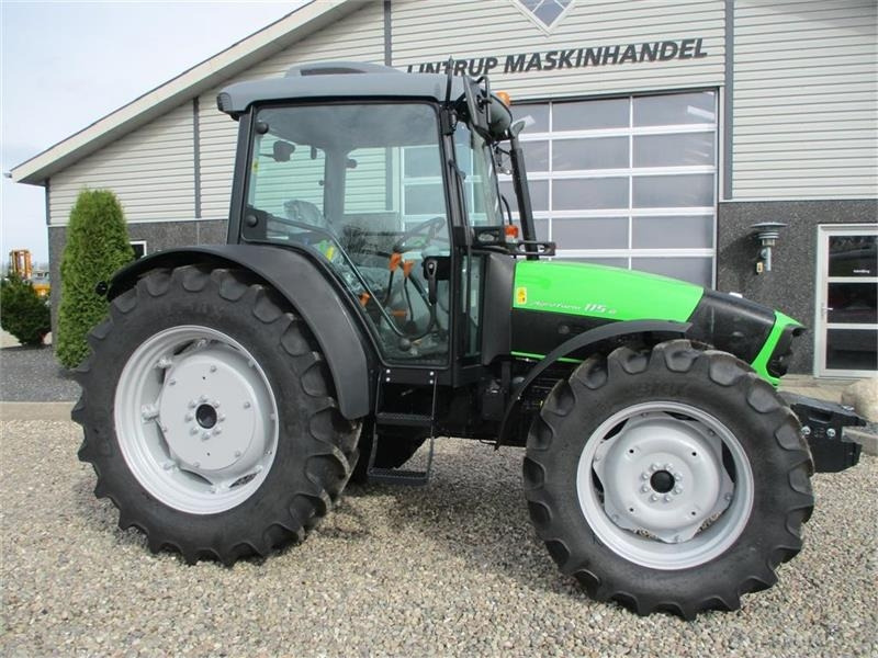 Deutz-fahr Agrofarm 115G New and Unused tractor with 30F+30R - Tractor: foto 2 Deutz-fahr Agrofarm 115G New and Unused tractor with 30F+30R - Tractor: foto 2
