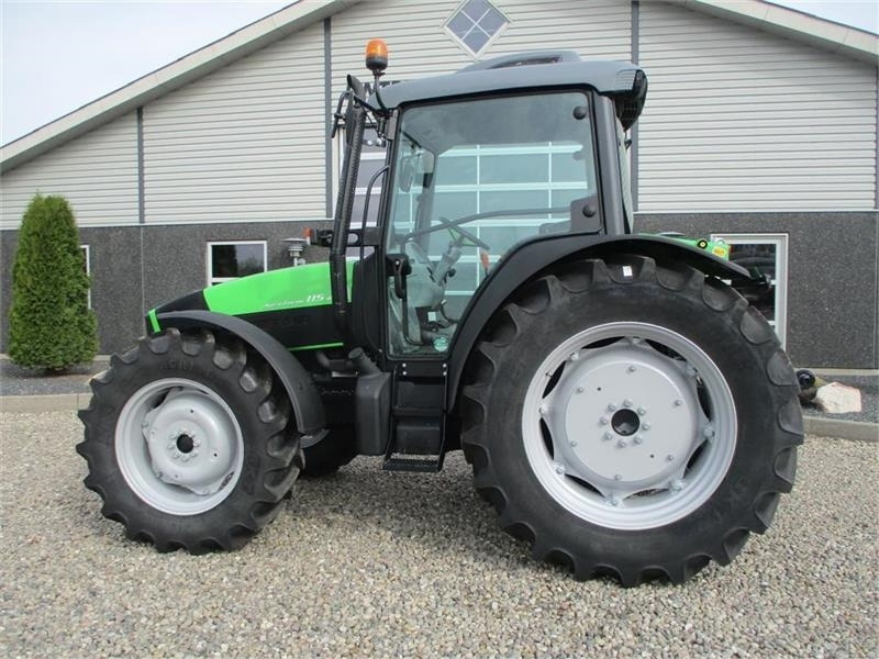 Leasing de Deutz-fahr Agrofarm 115G with 30F+30R Hi-Lo and CreepGear  Deutz-fahr Agrofarm 115G with 30F+30R Hi-Lo and CreepGear: foto 23