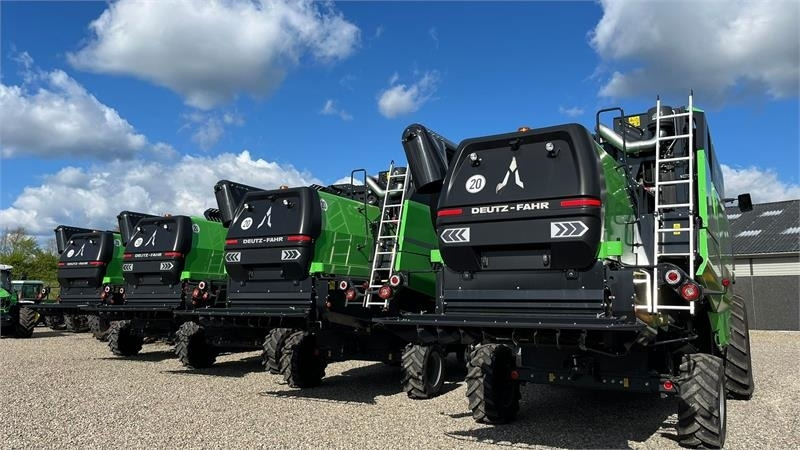 Cosechadora de granos Deutz-fahr C7206 With 24feed - 7.2m header. New and unused Co: foto 1