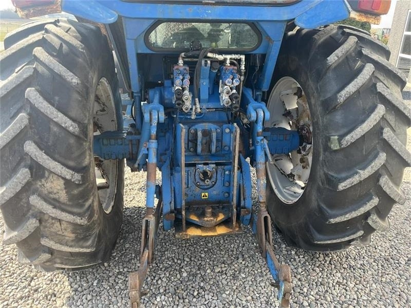 Ford TW 15 F II med HEVA opklappelig frontlift - Tractor: foto 5 Ford TW 15 F II med HEVA opklappelig frontlift - Tractor: foto 5