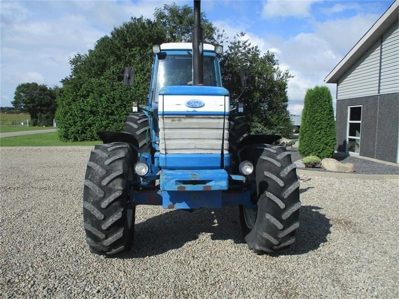 Tractor Ford TW 25 Regulær: foto 15 Tractor Ford TW 25 Regulær: foto 15