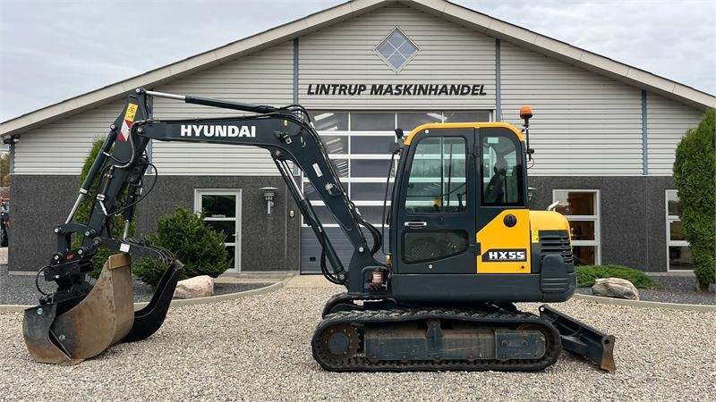 Hyundai HX55 Med Hydrema skifte og centralsmørring og grab - Miniexcavadora: foto 1 Hyundai HX55 Med Hydrema skifte og centralsmørring og grab - Miniexcavadora: foto 1