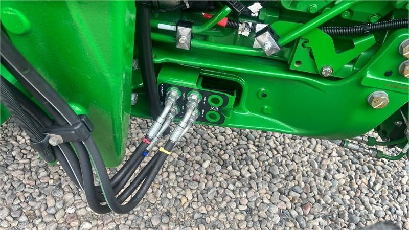 John Deere 5090 M Med græsdæk - Tractor: foto 5 John Deere 5090 M Med græsdæk - Tractor: foto 5