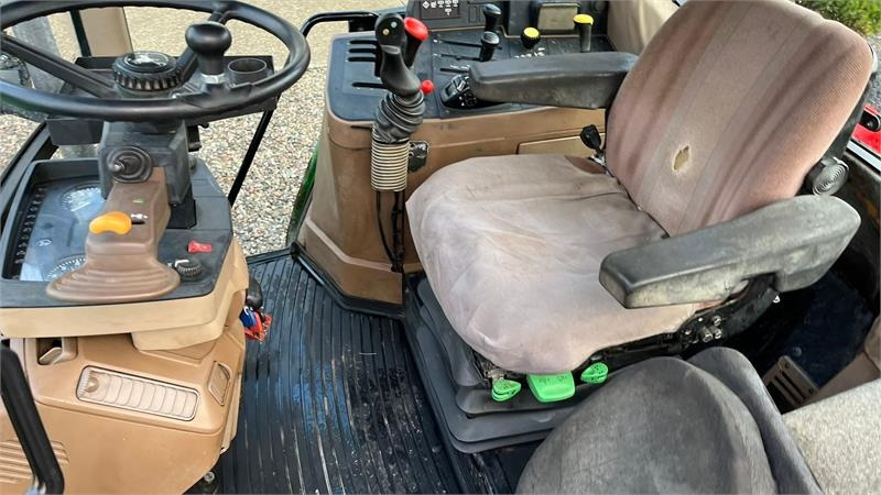 John Deere 6506 Med frontlæsser og vendegear ved rattet samt - Tractor: foto 4 John Deere 6506 Med frontlæsser og vendegear ved rattet samt - Tractor: foto 4