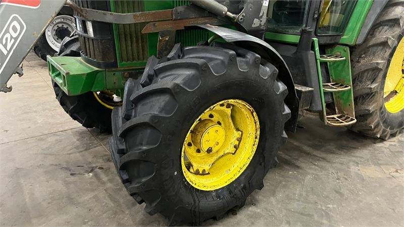 John Deere 6506 Med frontlæsser og vendegear ved rattet samt - Tractor: foto 2 John Deere 6506 Med frontlæsser og vendegear ved rattet samt - Tractor: foto 2
