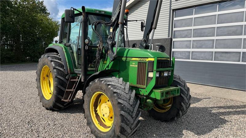 Tractor John Deere 6910 Auto Quad II-TLS Med frontlæsser: foto 15