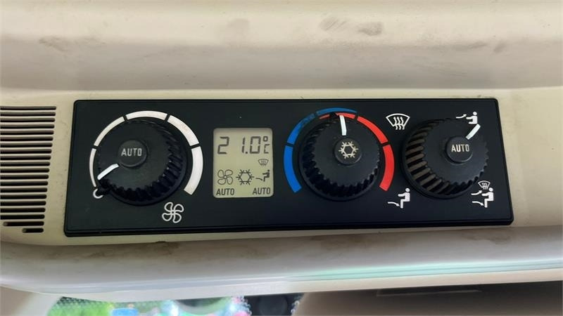 Tractor John Deere 6930 AutoPower med frontlift og front PTO: foto 14 Tractor John Deere 6930 AutoPower med frontlift og front PTO: foto 14