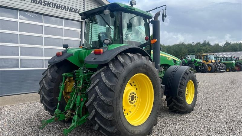 Tractor John Deere 8230 Med frontlift: foto 14 Tractor John Deere 8230 Med frontlift: foto 14