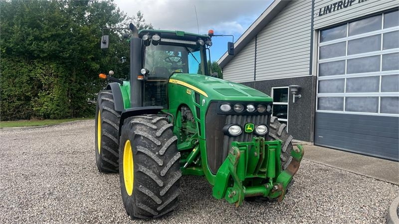 Tractor John Deere 8230 Med frontlift: foto 18 Tractor John Deere 8230 Med frontlift: foto 18