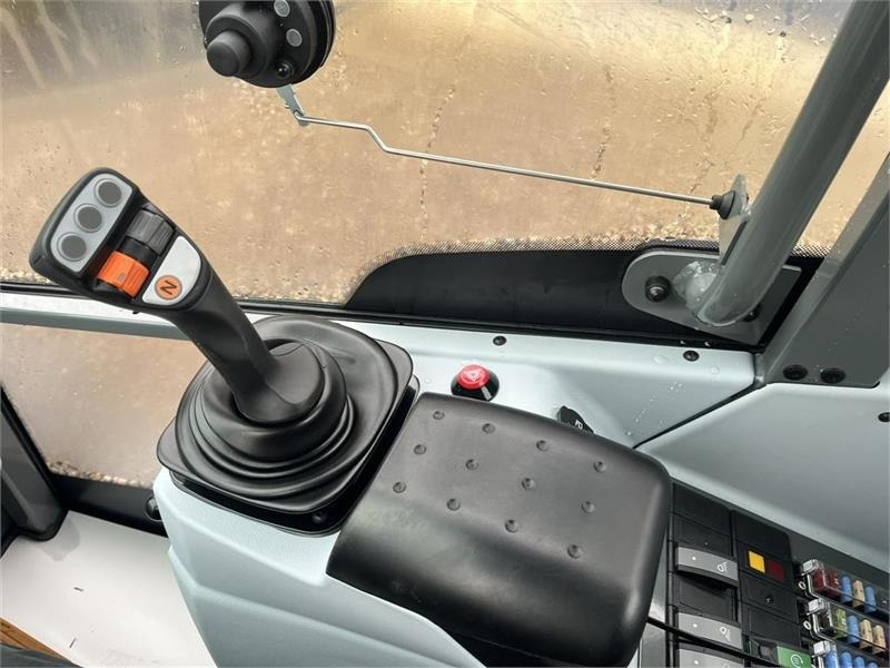 Kramer KL25.5T med teleskoparm, så den har stor rækkevidd - Cargadora de ruedas: foto 3 Kramer KL25.5T med teleskoparm, så den har stor rækkevidd - Cargadora de ruedas: foto 3
