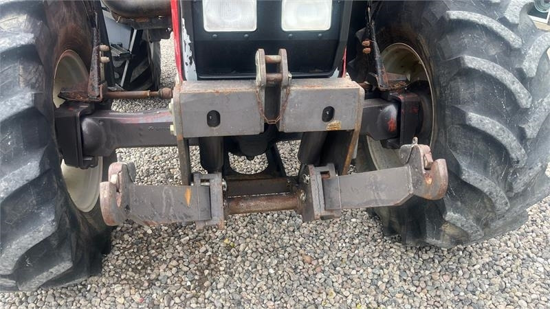 Massey Ferguson 8120 DYNA 4 Med frontlift - Tractor: foto 4 Massey Ferguson 8120 DYNA 4 Med frontlift - Tractor: foto 4