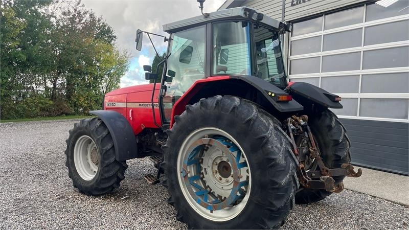 Massey Ferguson 8140 Dyna Shift - Tractor: foto 3 Massey Ferguson 8140 Dyna Shift - Tractor: foto 3