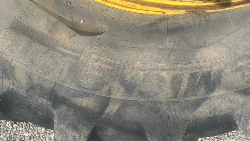 Michelin 650/85R38 Tvillinghjul med 8 låse - Neumático para Maquinaria agrícola: foto 3 Michelin 650/85R38 Tvillinghjul med 8 låse - Neumático para Maquinaria agrícola: foto 3