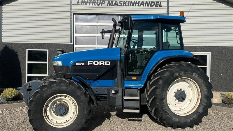New Holland 8670 Supersteer Samme ejer siden 2012, evt. med tv - Tractor: foto 1 New Holland 8670 Supersteer Samme ejer siden 2012, evt. med tv - Tractor: foto 1