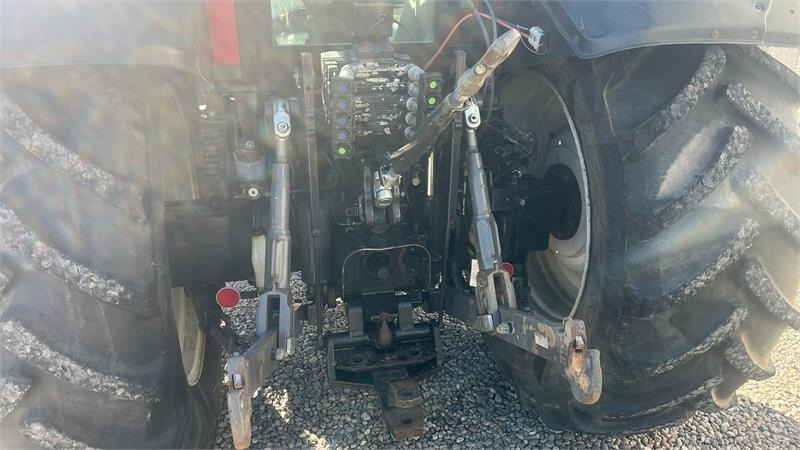 Tractor Valtra T171 Frontlift og fuld affjedring: foto 9