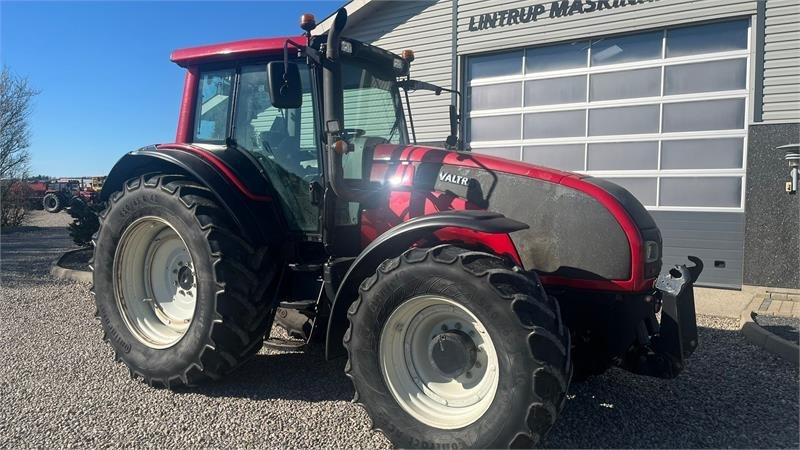 Tractor Valtra T171 Frontlift og fuld affjedring: foto 15