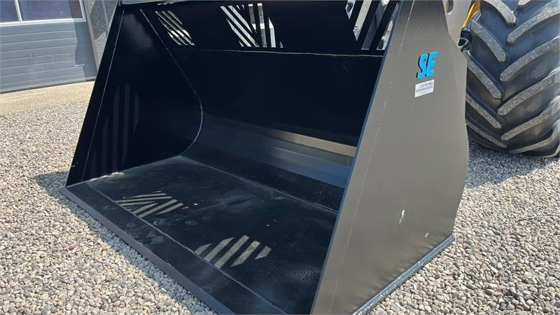 Volvo 4m3 skovl med Volvo beslag på. Den er 2.75m bred - Cargadora de ruedas: foto 3 Volvo 4m3 skovl med Volvo beslag på. Den er 2.75m bred - Cargadora de ruedas: foto 3