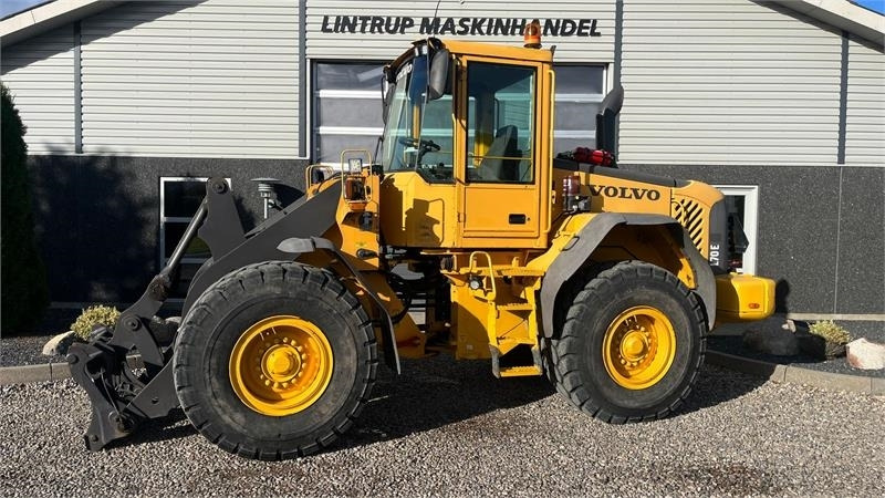 Volvo L70E Med hurtigskift og centralsmørring - Cargadora de ruedas: foto 1 Volvo L70E Med hurtigskift og centralsmørring - Cargadora de ruedas: foto 1
