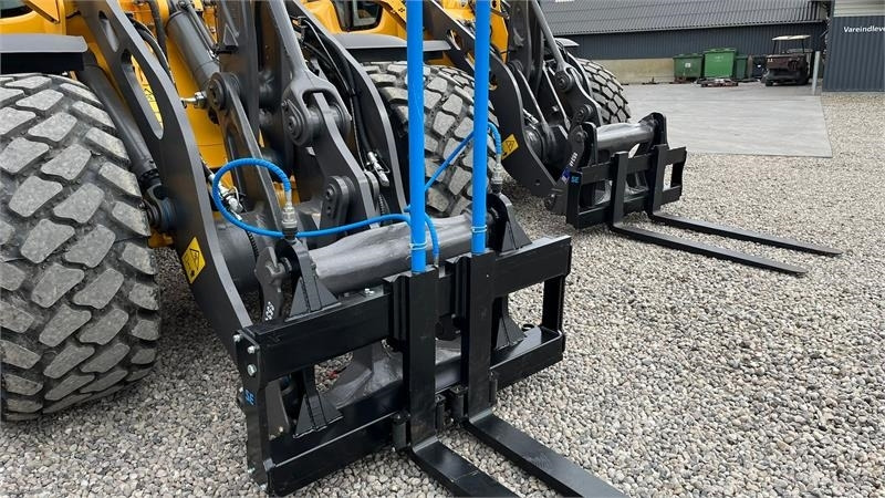 Volvo Pallegafler Hydraulisk 5Tons pallegafler med Volvo - Cargadora de ruedas: foto 4 Volvo Pallegafler Hydraulisk 5Tons pallegafler med Volvo - Cargadora de ruedas: foto 4