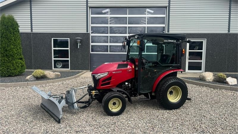 Yanmar YT 235H 4WD Snow Edition med sneplov og spreder - Tractor municipal: foto 1 Yanmar YT 235H 4WD Snow Edition med sneplov og spreder - Tractor municipal: foto 1