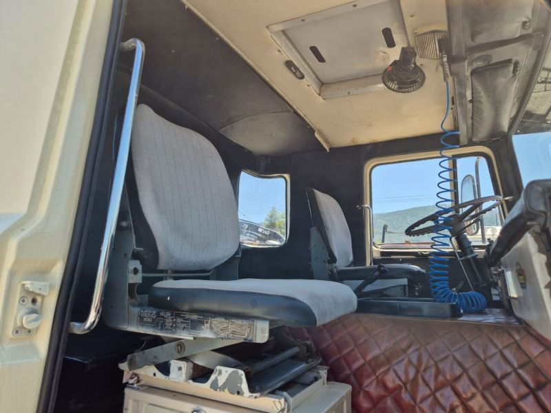 Cabeza tractora Scania LB110 Scania LBS110 6X2: foto 9 Cabeza tractora Scania LB110 Scania LBS110 6X2: foto 9