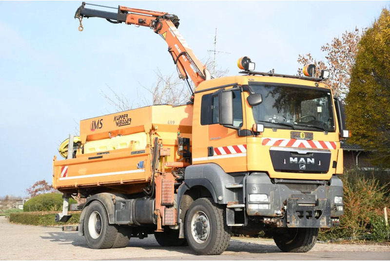 MAN TGS 18.320 4x4!! KRAN/!!!WINTERDIENST/DREISEITENKIPPER!!KOMMUNAL/KLIMA!! - Camión volquete, Camión grúa: foto 1 MAN TGS 18.320 4x4!! KRAN/!!!WINTERDIENST/DREISEITENKIPPER!!KOMMUNAL/KLIMA!! - Camión volquete, Camión grúa: foto 1