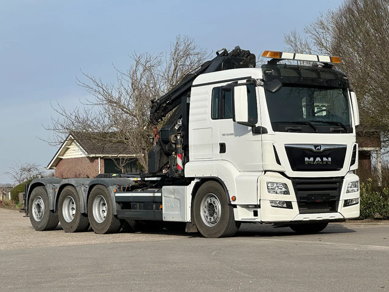 MAN TGS 35.500 8x4!!TRIPLE!!HMF 32TM/FLYJIB/HOOKLIFT!!EURO6!! ROOF/DACH/CONSTRUCTION!!203tkm!! TOP!! - Camión multibasculante, Camión grúa: foto 4 MAN TGS 35.500 8x4!!TRIPLE!!HMF 32TM/FLYJIB/HOOKLIFT!!EURO6!! ROOF/DACH/CONSTRUCTION!!203tkm!! TOP!! - Camión multibasculante, Camión grúa: foto 4