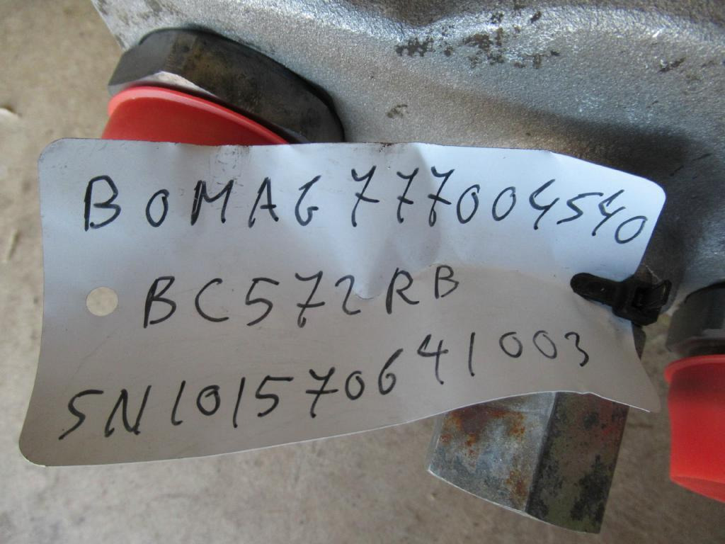 Bomag BC572RB - - Filtro de aceite para Maquinaria de construcción: foto 4 Bomag BC572RB - - Filtro de aceite para Maquinaria de construcción: foto 4