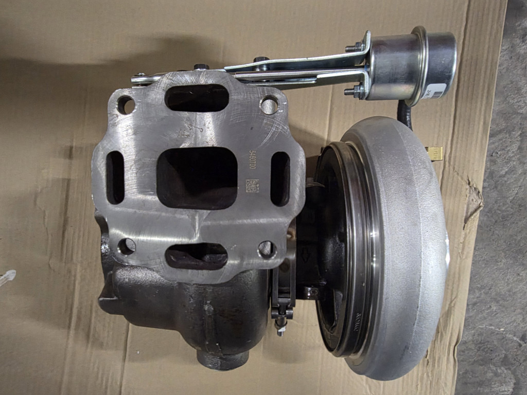 CNH 5802028924 - Turbocompresor para Maquinaria de construcción: foto 3 CNH 5802028924 - Turbocompresor para Maquinaria de construcción: foto 3