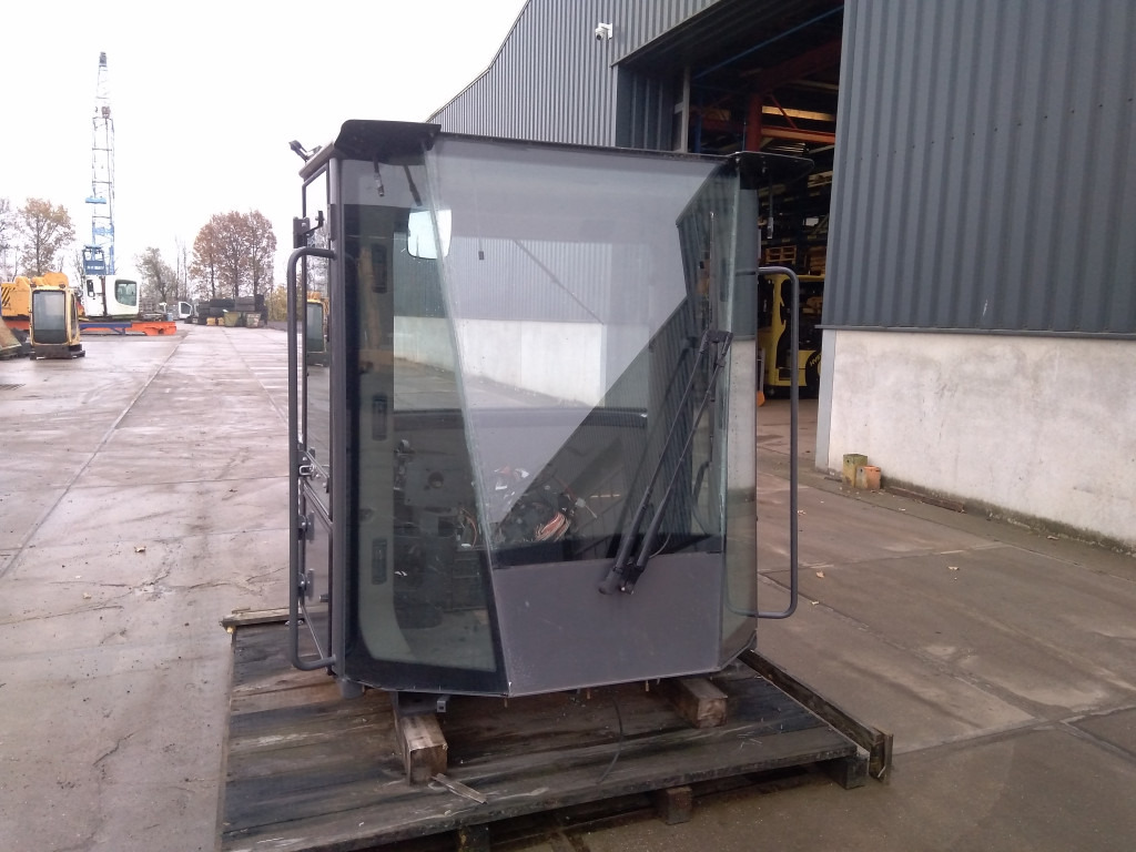 Case 84483623 - 84338702 - Cabina para Maquinaria de construcción: foto 1 Case 84483623 - 84338702 - Cabina para Maquinaria de construcción: foto 1