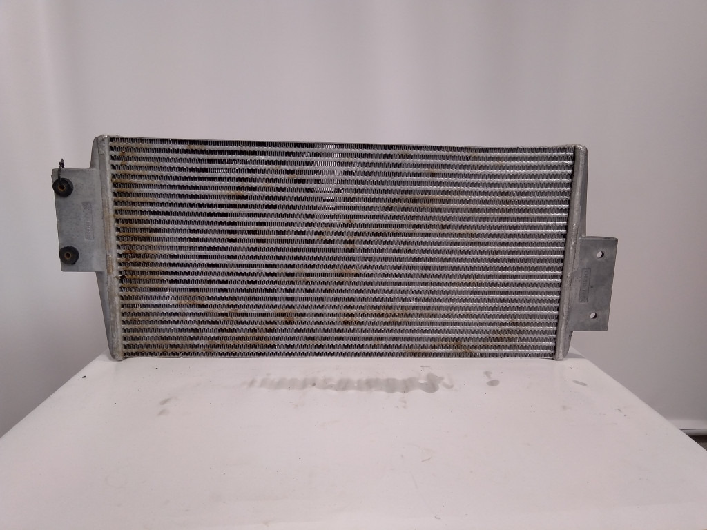 Caterpillar 2435063 - Intercooler para Maquinaria de construcción: foto 4 Caterpillar 2435063 - Intercooler para Maquinaria de construcción: foto 4