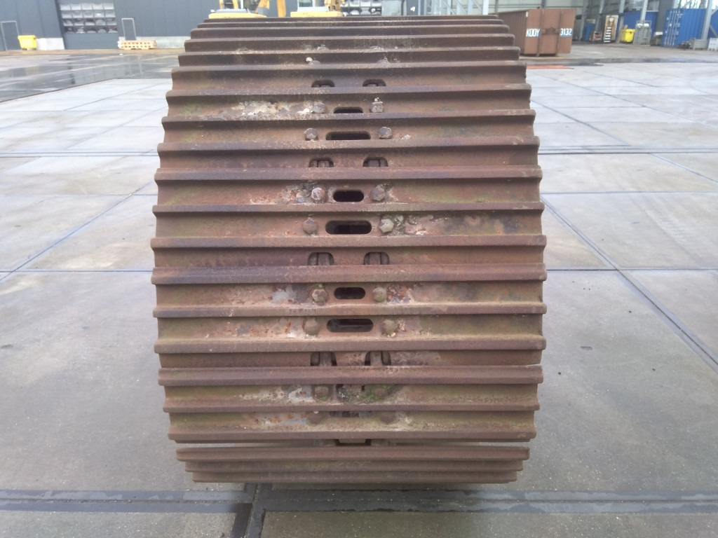 Hyundai 81N8-26070 - Oruga para Maquinaria de construcción: foto 2 Hyundai 81N8-26070 - Oruga para Maquinaria de construcción: foto 2