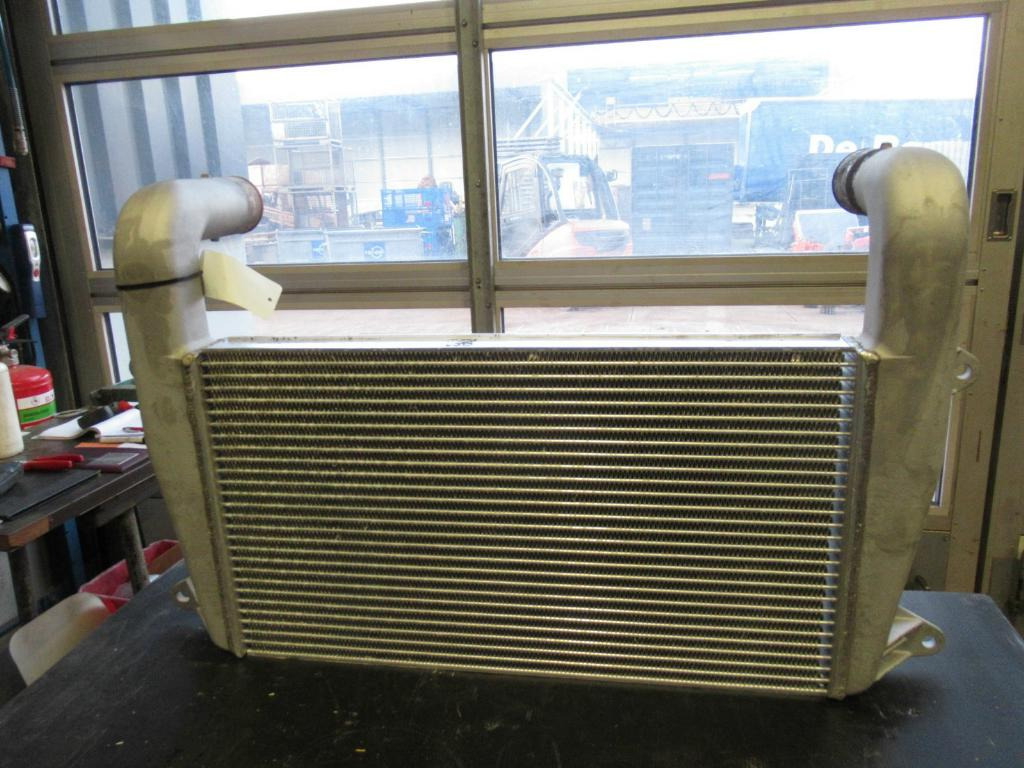 Hyundai R210LC-9 - - Intercooler para Maquinaria de construcción: foto 4 Hyundai R210LC-9 - - Intercooler para Maquinaria de construcción: foto 4