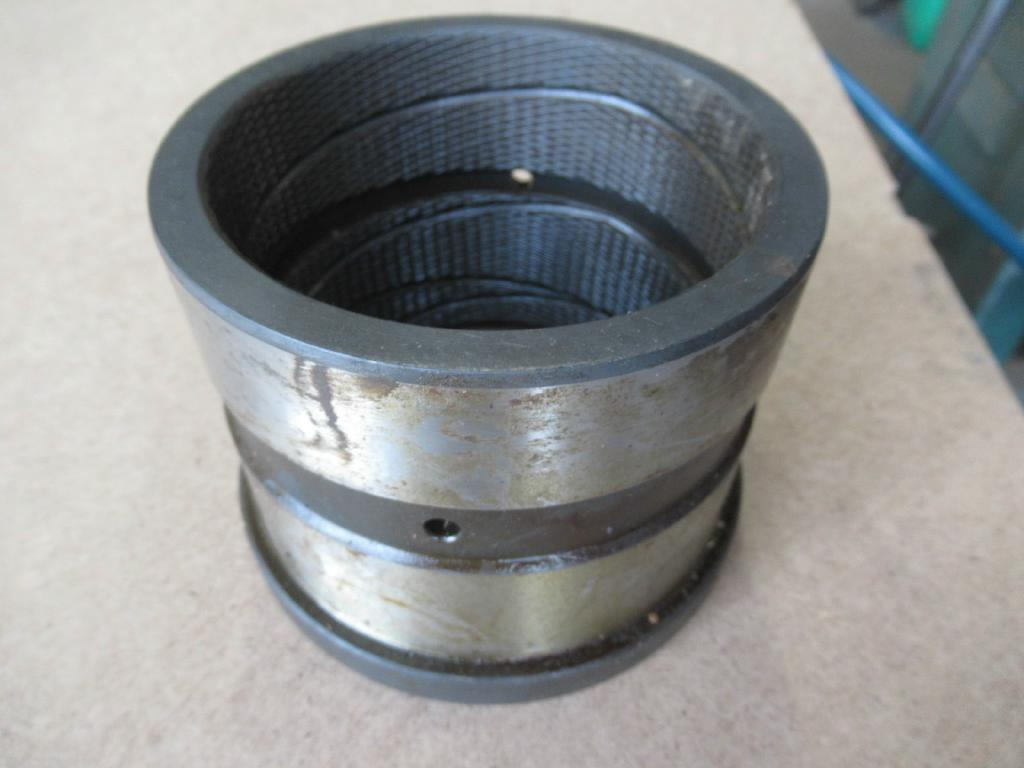 Liebherr 9388873 001 - - Pistones/ Anillos/ Bujes para Maquinaria de construcción: foto 1 Liebherr 9388873 001 - - Pistones/ Anillos/ Bujes para Maquinaria de construcción: foto 1