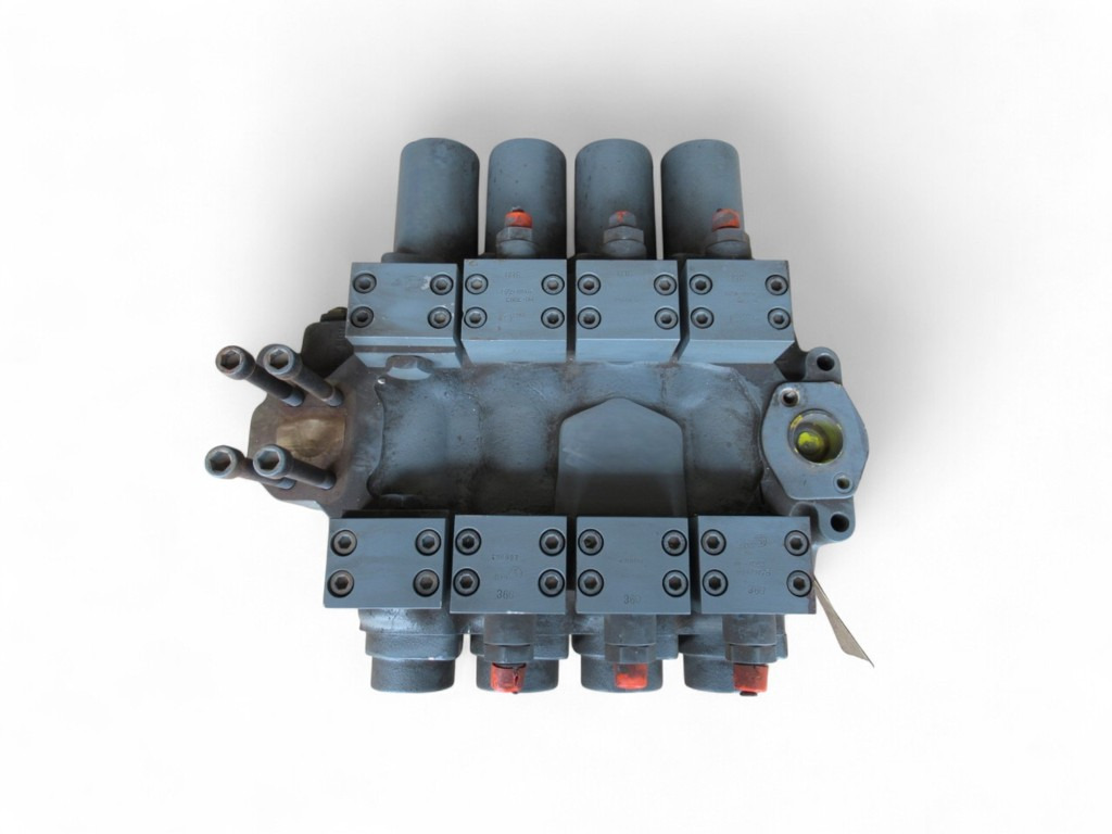 New Holland 1771467 - Válvula hidráulica para Maquinaria de construcción: foto 1 New Holland 1771467 - Válvula hidráulica para Maquinaria de construcción: foto 1