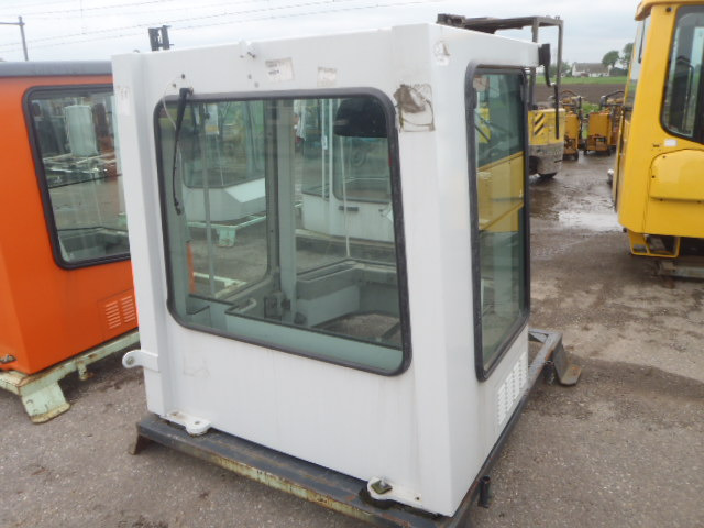 New Holland 2164340 - Cabina para Maquinaria de construcción: foto 2 New Holland 2164340 - Cabina para Maquinaria de construcción: foto 2