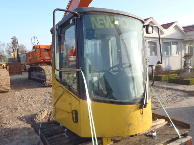 New Holland LW - 76054395 - Cabina para Maquinaria de construcción: foto 2 New Holland LW - 76054395 - Cabina para Maquinaria de construcción: foto 2