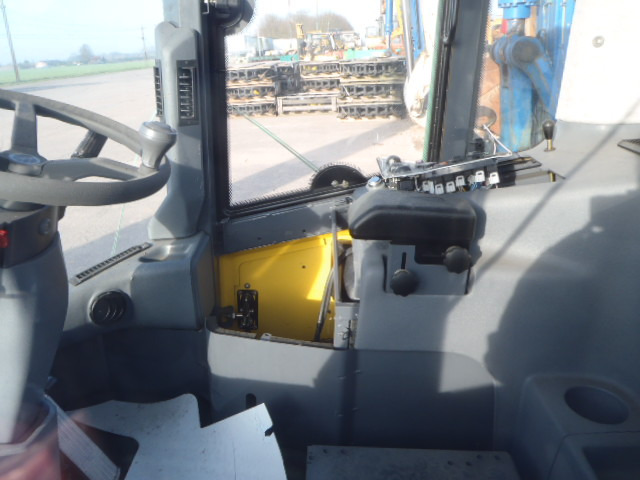 New Holland LW - 76054395 - Cabina para Maquinaria de construcción: foto 5 New Holland LW - 76054395 - Cabina para Maquinaria de construcción: foto 5