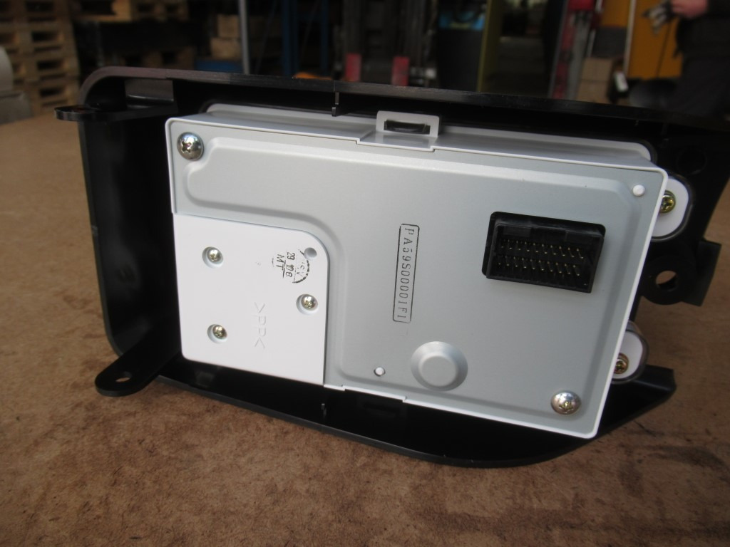 New Holland PA17M00002F6 - - Cabina e interior para Maquinaria de construcción: foto 2 New Holland PA17M00002F6 - - Cabina e interior para Maquinaria de construcción: foto 2