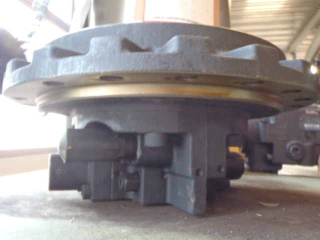 New Holland YY15V00007F2 - Motor hidráulico para Maquinaria de construcción: foto 2 New Holland YY15V00007F2 - Motor hidráulico para Maquinaria de construcción: foto 2