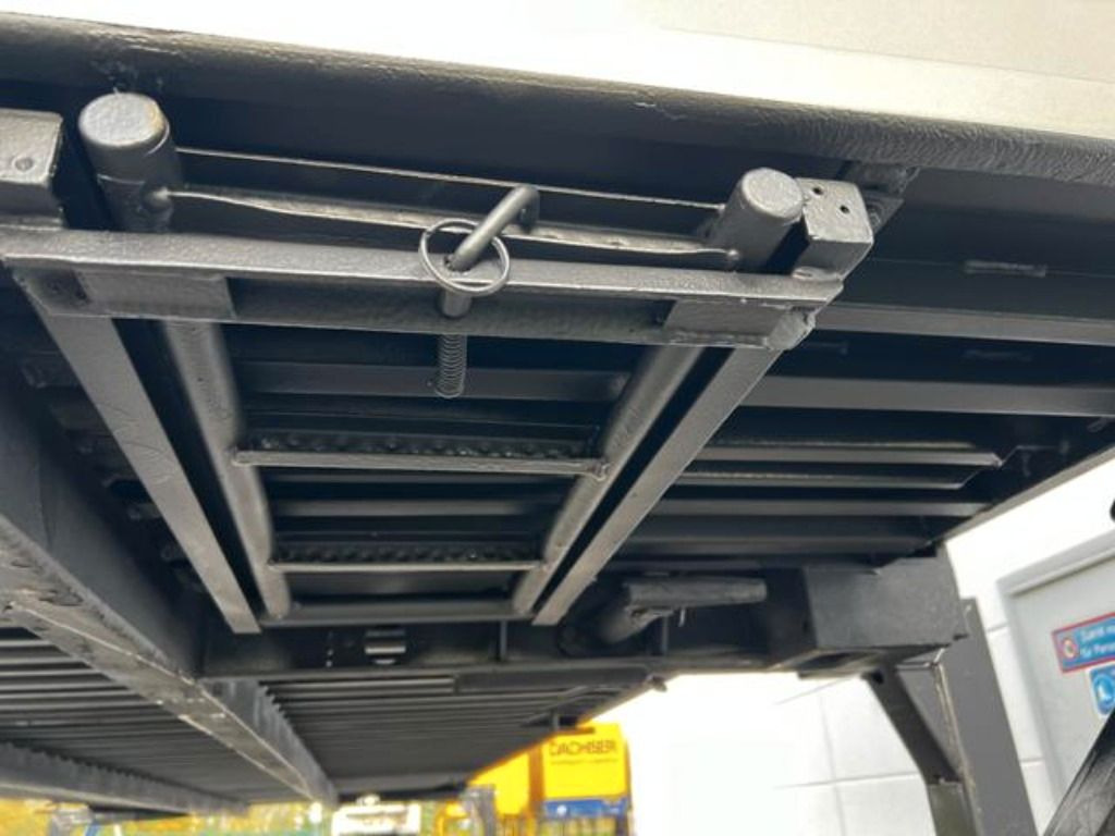 Caja cerrada Krone Wechselkoffer Heck Alu.- Rolltor: foto 7 Caja cerrada Krone Wechselkoffer Heck Alu.- Rolltor: foto 7