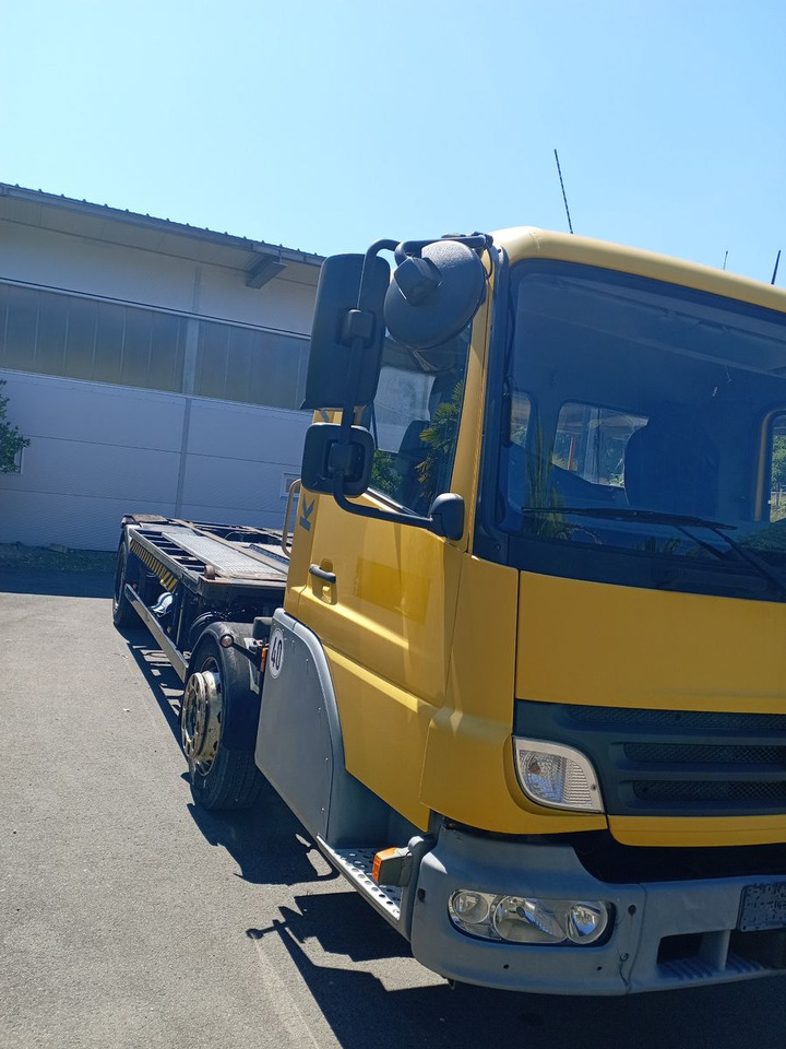 Mercedes-Benz Kamag / Wiesel / WBH25 / KB3237 - Camión portacontenedore/ Intercambiable: foto 3 Mercedes-Benz Kamag / Wiesel / WBH25 / KB3237 - Camión portacontenedore/ Intercambiable: foto 3