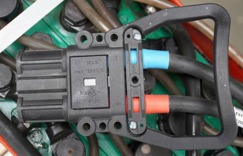 GRUMA 24 Volt 2 PzS 250 Ah - Acumulador: foto 4 GRUMA 24 Volt 2 PzS 250 Ah - Acumulador: foto 4