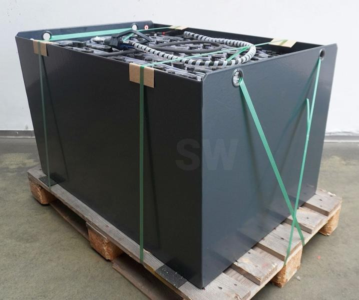 GRUMA 80 Volt 4 PzS 500 Ah - Acumulador: foto 2 GRUMA 80 Volt 4 PzS 500 Ah - Acumulador: foto 2