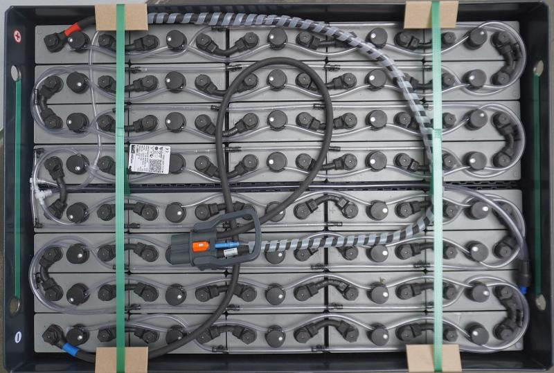 GRUMA 80 Volt 4 PzS 500 Ah - Acumulador: foto 3 GRUMA 80 Volt 4 PzS 500 Ah - Acumulador: foto 3