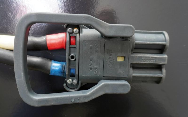 GRUMA 80 Volt 5 PzS 725 Ah - Acumulador: foto 4 GRUMA 80 Volt 5 PzS 725 Ah - Acumulador: foto 4