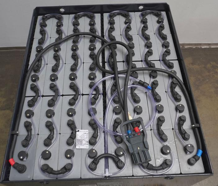 GRUMA 80 Volt 5 PzS 725 Ah - Acumulador: foto 3 GRUMA 80 Volt 5 PzS 725 Ah - Acumulador: foto 3