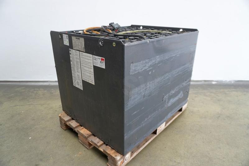 GRUMA 80 Volt 5 PzS 775 Ah - Acumulador para Equipo de manutención: foto 1 GRUMA 80 Volt 5 PzS 775 Ah - Acumulador para Equipo de manutención: foto 1