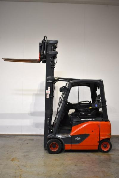 Linde E 20 PH EVO 386-02 - Carretilla elevadora eléctrica: foto 4 Linde E 20 PH EVO 386-02 - Carretilla elevadora eléctrica: foto 4