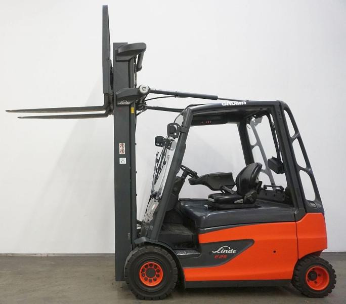 Linde E 25 L 387 - Carretilla elevadora eléctrica: foto 4 Linde E 25 L 387 - Carretilla elevadora eléctrica: foto 4